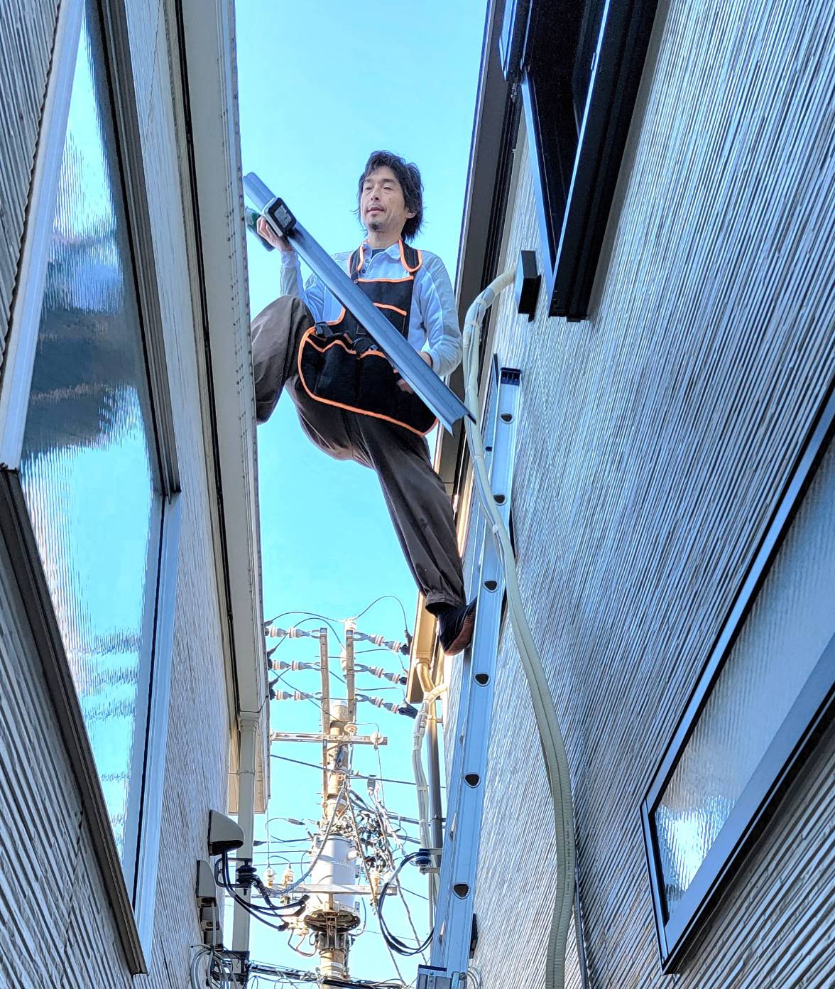 エアコン取り付け工事様子