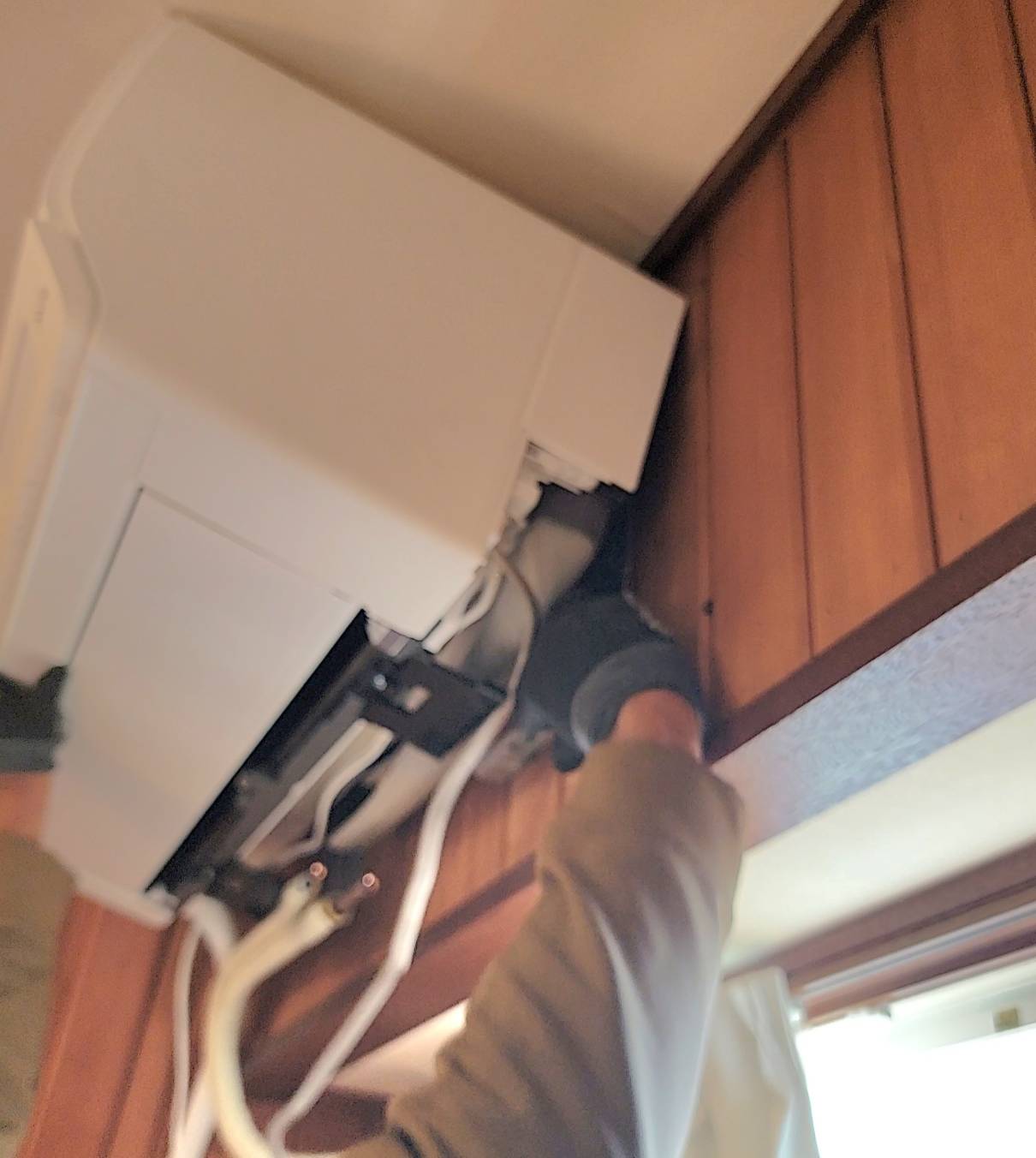 エアコン取り付け工事