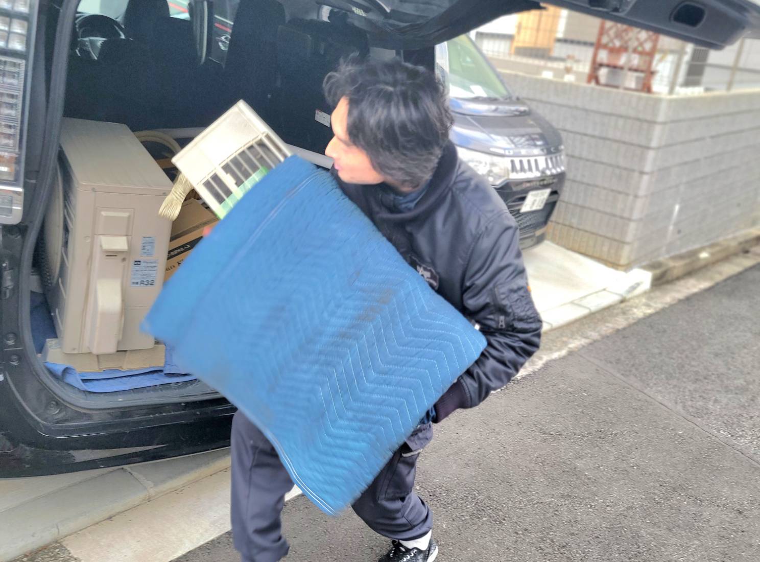 川崎市でエアコン取り付け工事行いました