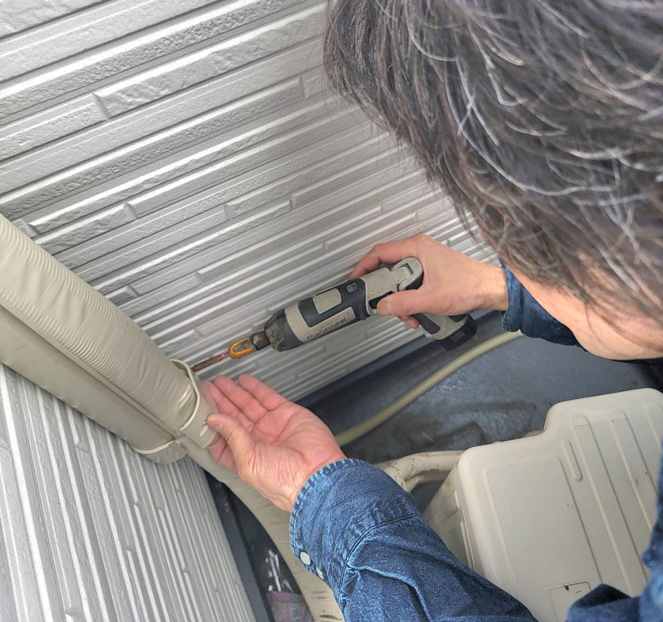 川崎市でエアコン取り付け工事行いました