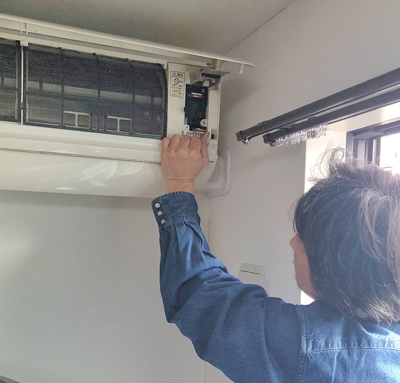 川崎市でエアコン取り付け工事行いました