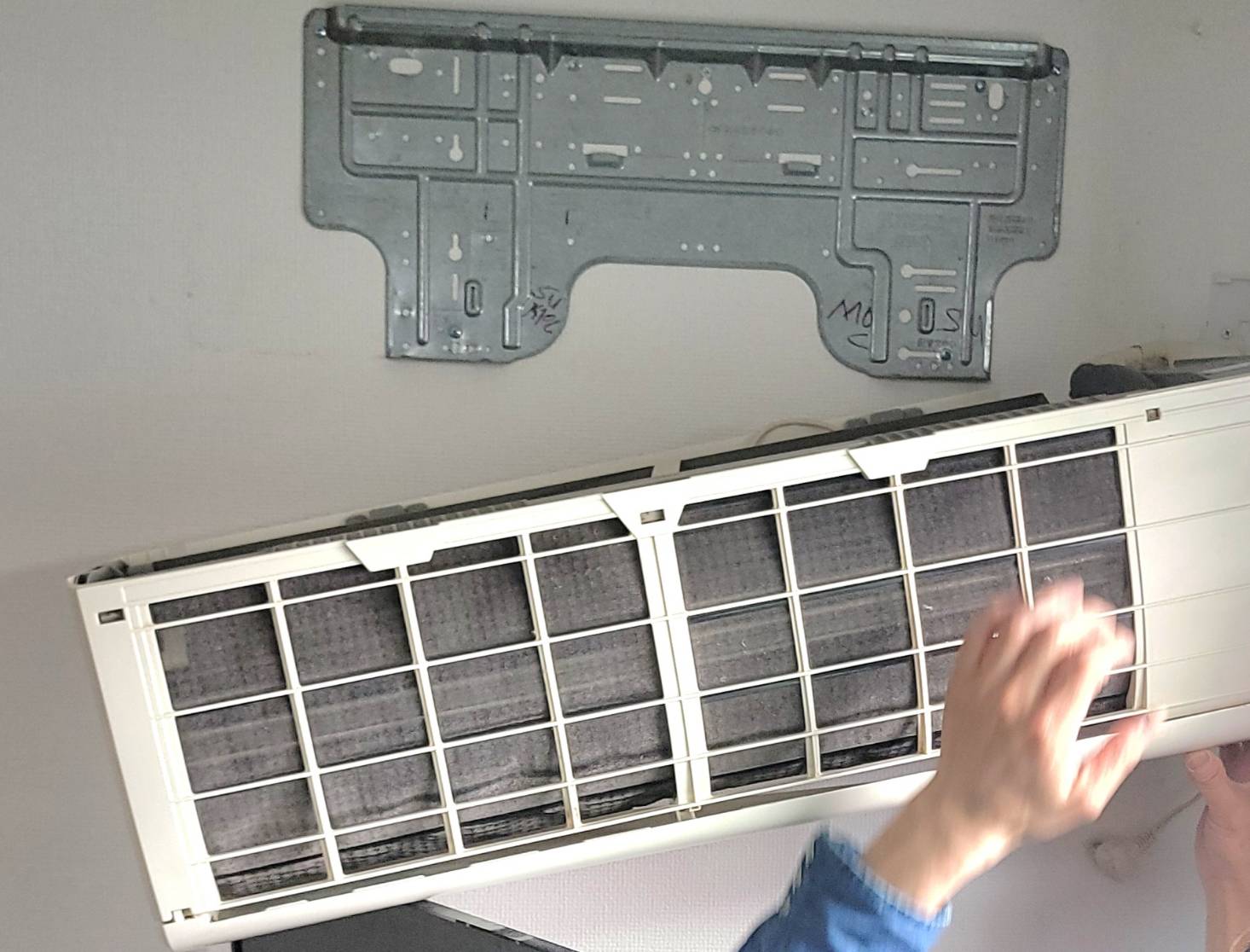 川崎市でエアコン取り付け工事行いました