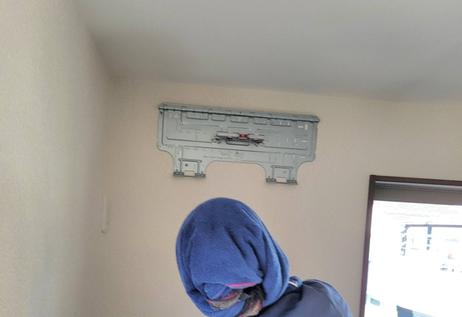 エアコン取り付け工事様子