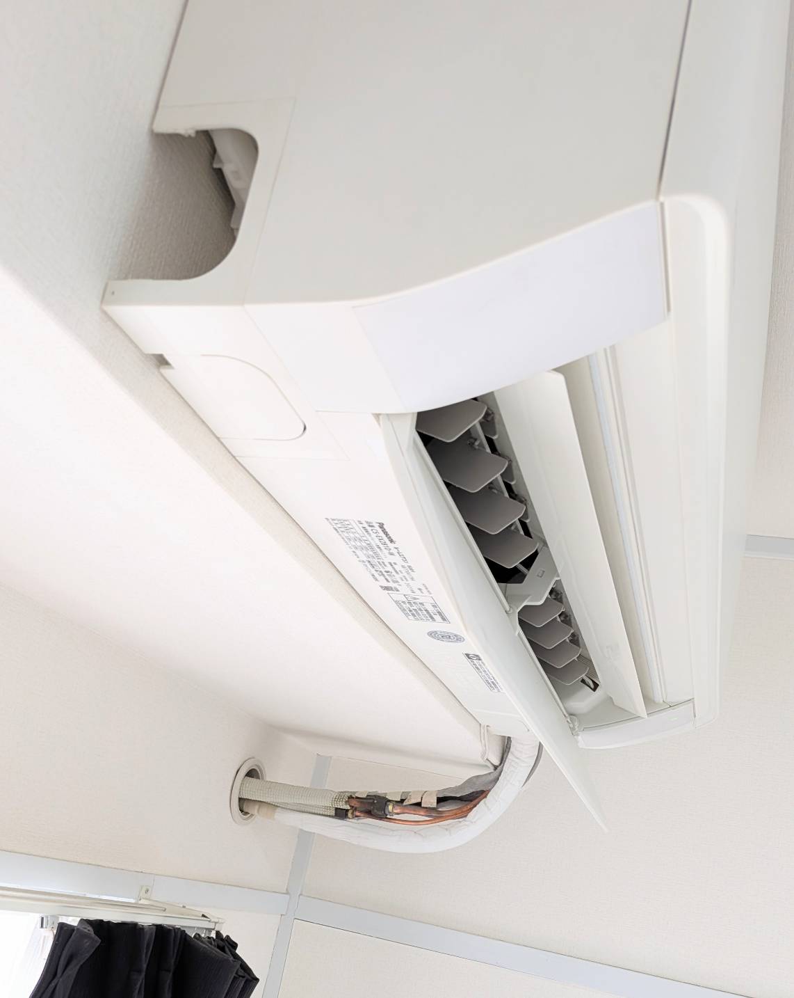 エアコン取り外し工事様子