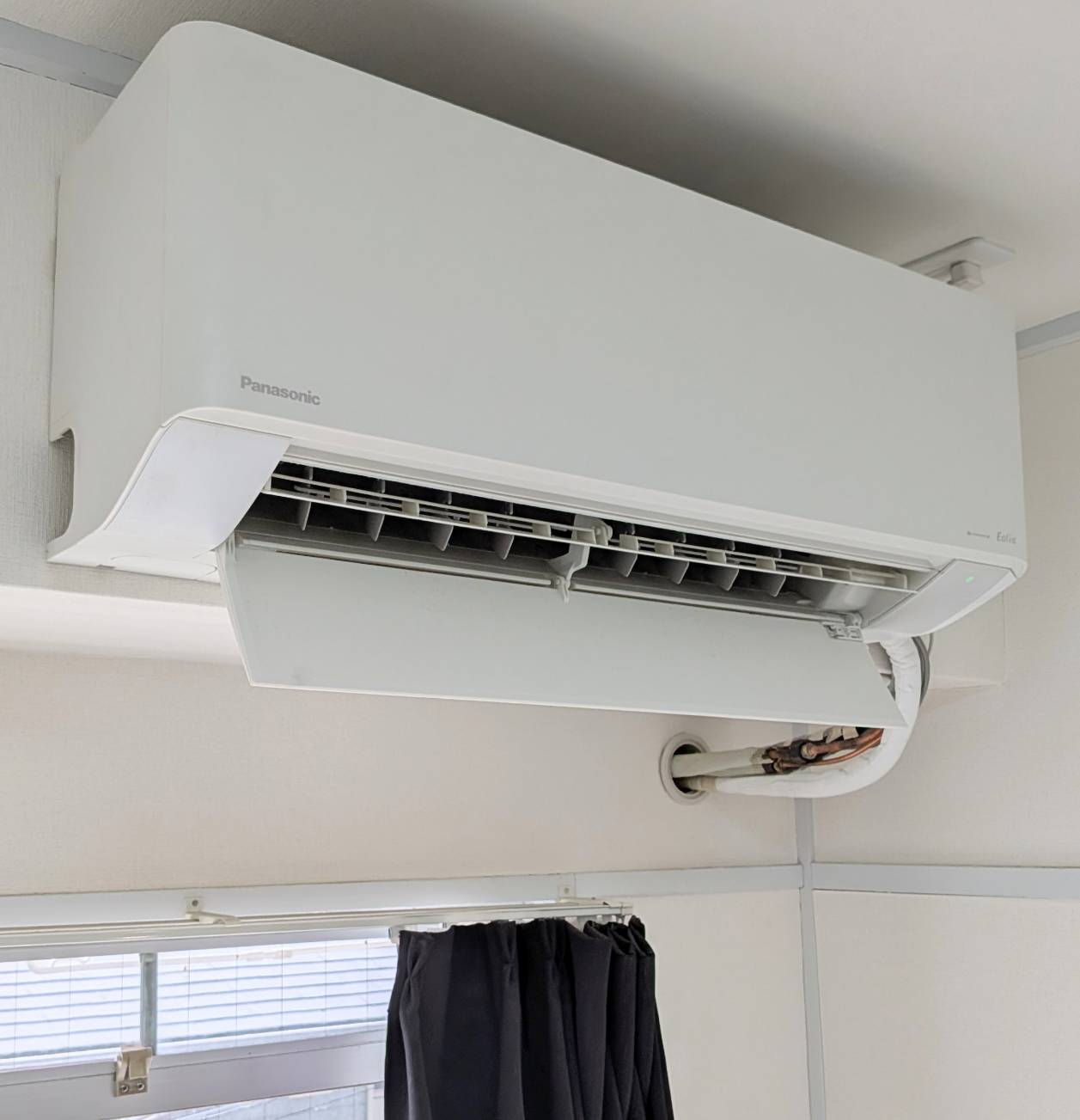 エアコン取り外し工事様子