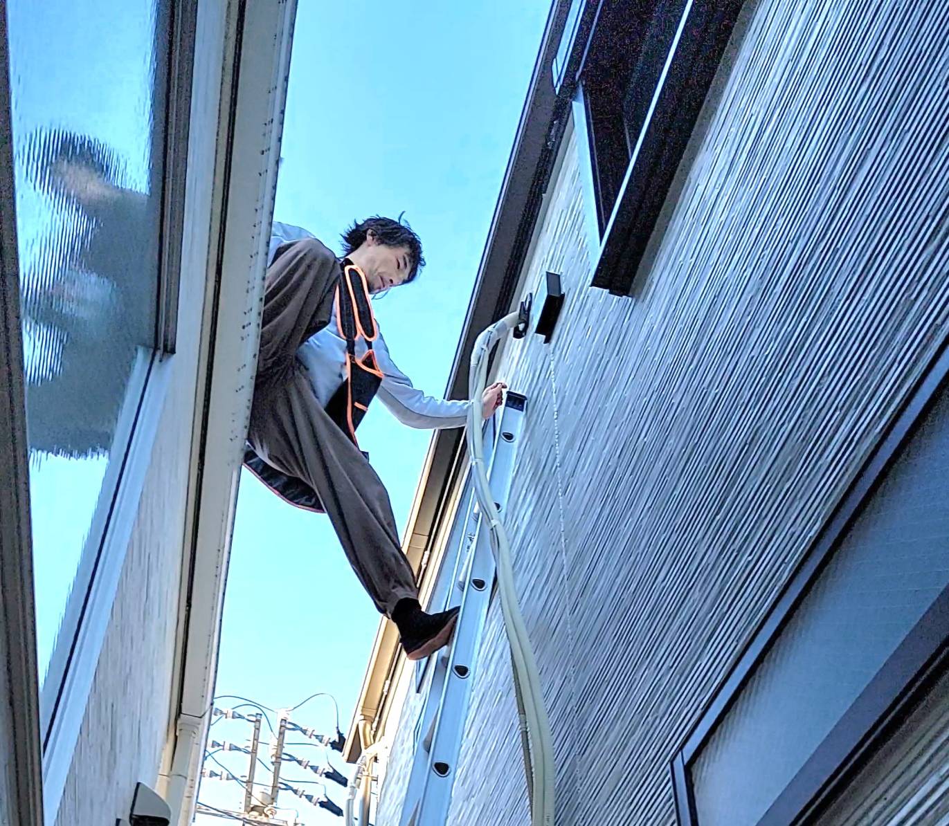 エアコン取り付けの様子