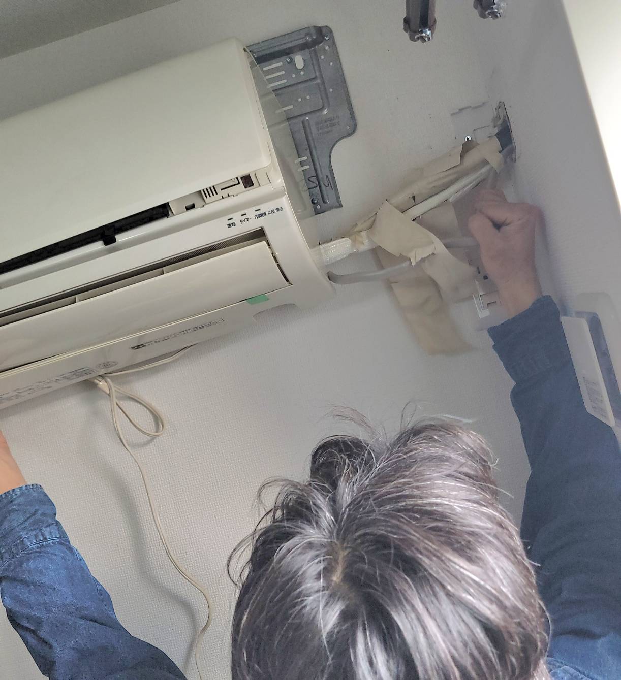 川崎市でエアコン取り付け工事行いました